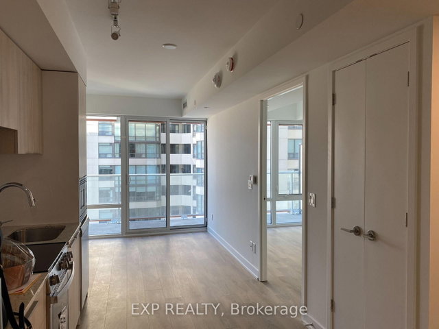 913 - 18 Maitland Terrace