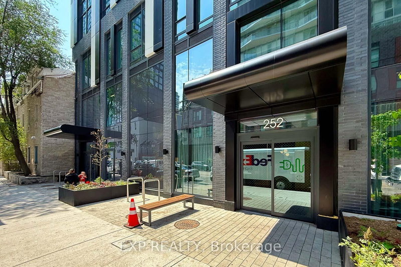 5012 - 252 Church Street