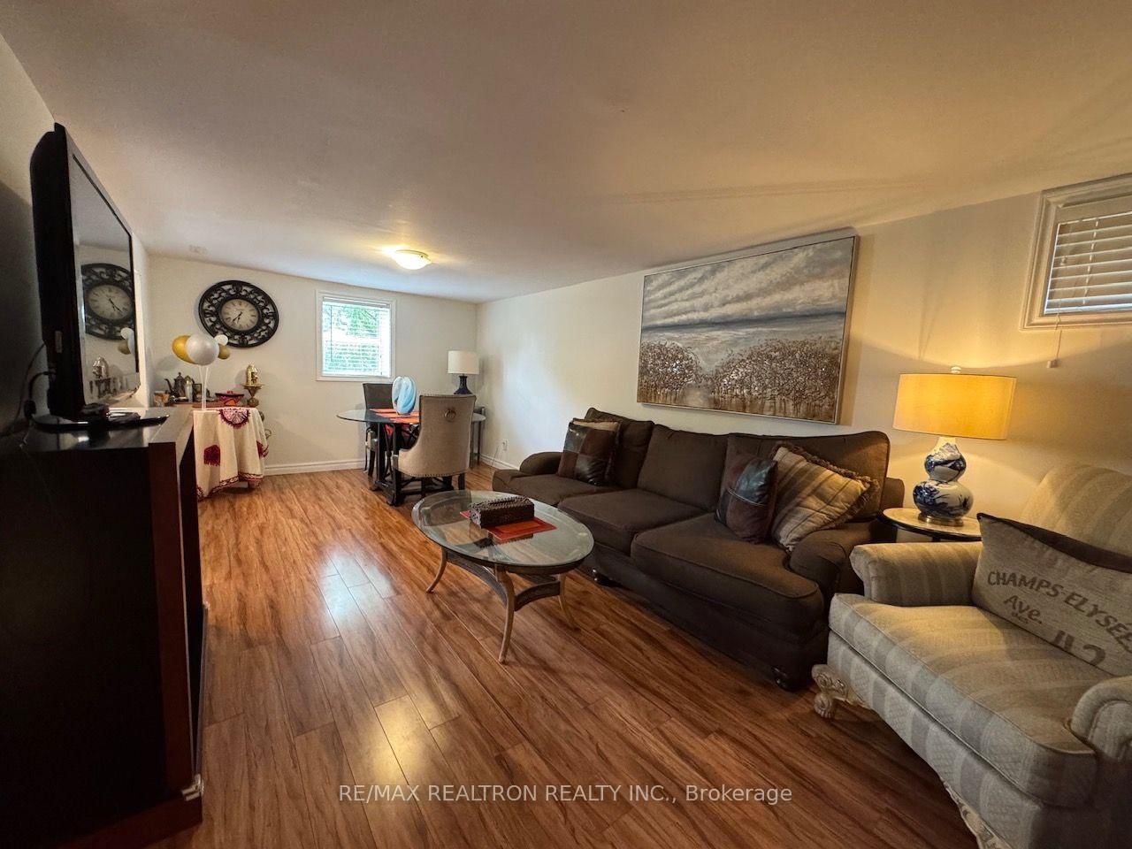 22 Rochelle Crescent • Toronto, ON photo 19