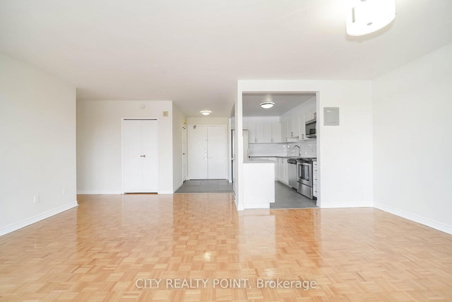 PH6 - 10 Shallmar Boulevard