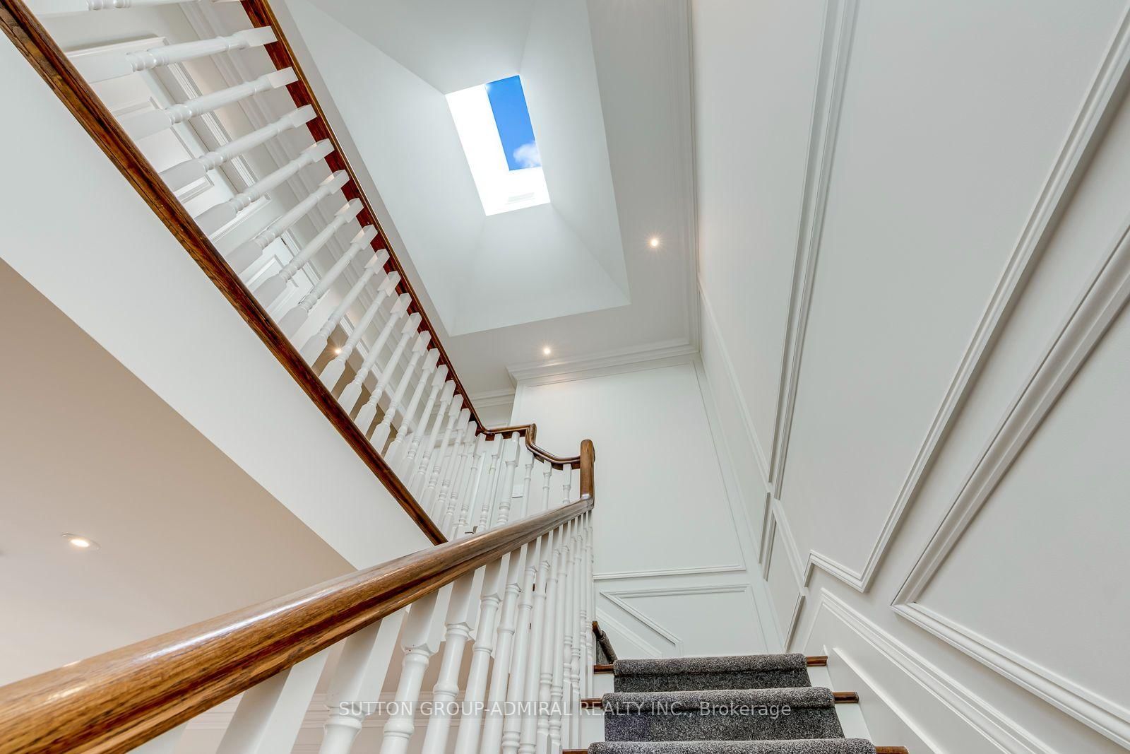 220 Joicey Boulevard • Toronto, ON photo 28