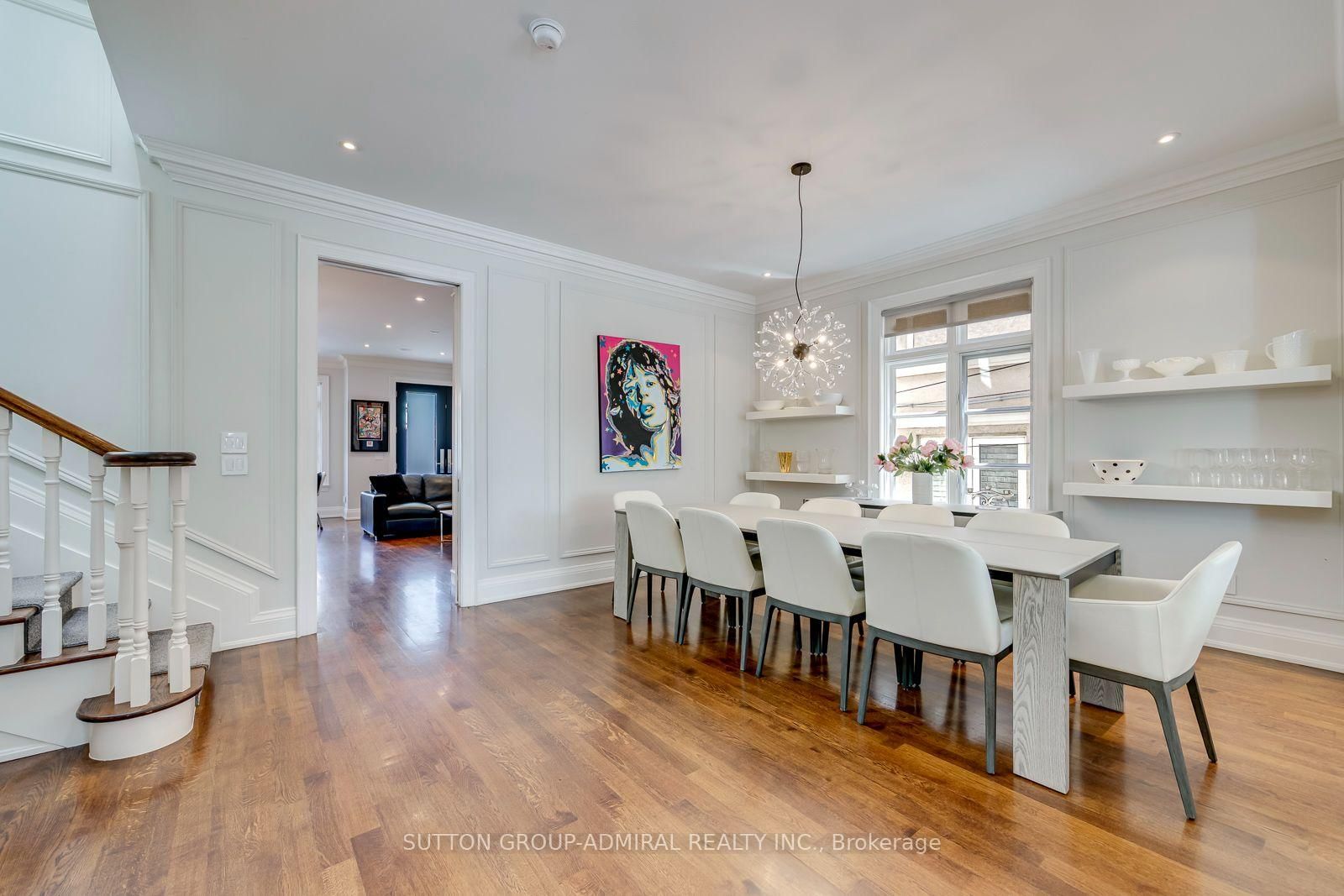 220 Joicey Boulevard • Toronto, ON photo 9