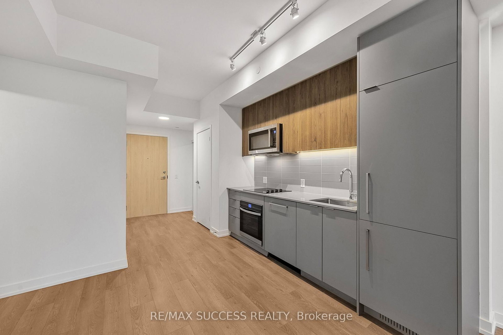 181 E Sheppard Avenue • #718 • Toronto, ON photo 8