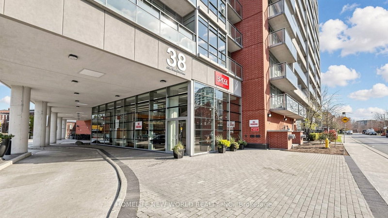 425 - 38 Joe Shuster Way