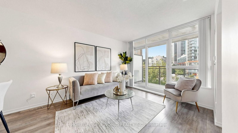 425 - 38 Joe Shuster Way
