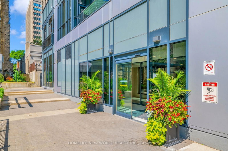 811 - 28 Ted Rogers Way