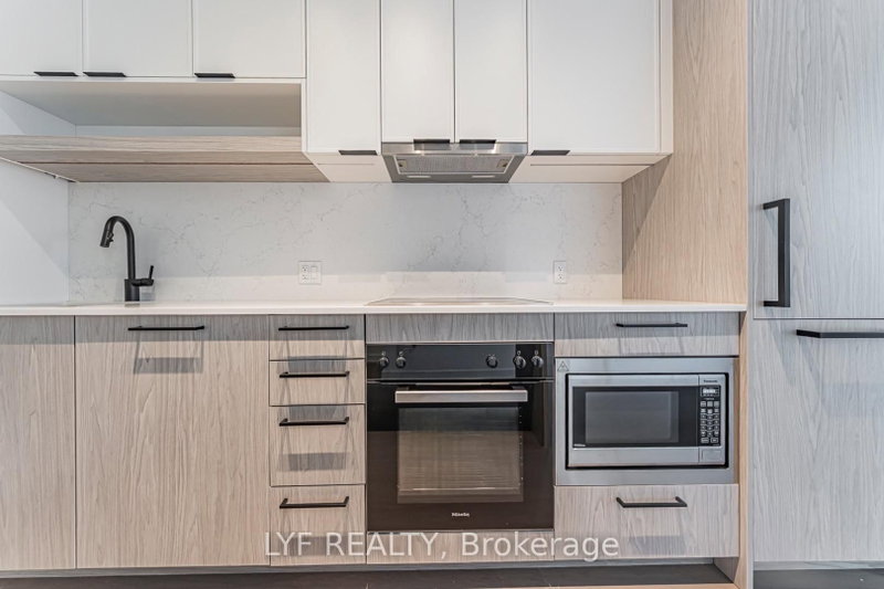 826 - 91 Montclair Avenue