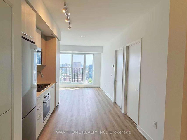 1602 - 10 Oak Street E