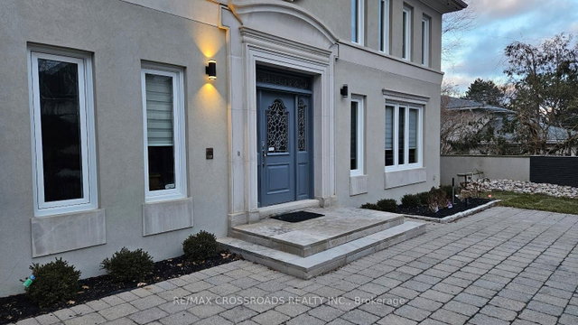 200 The Bridle Path