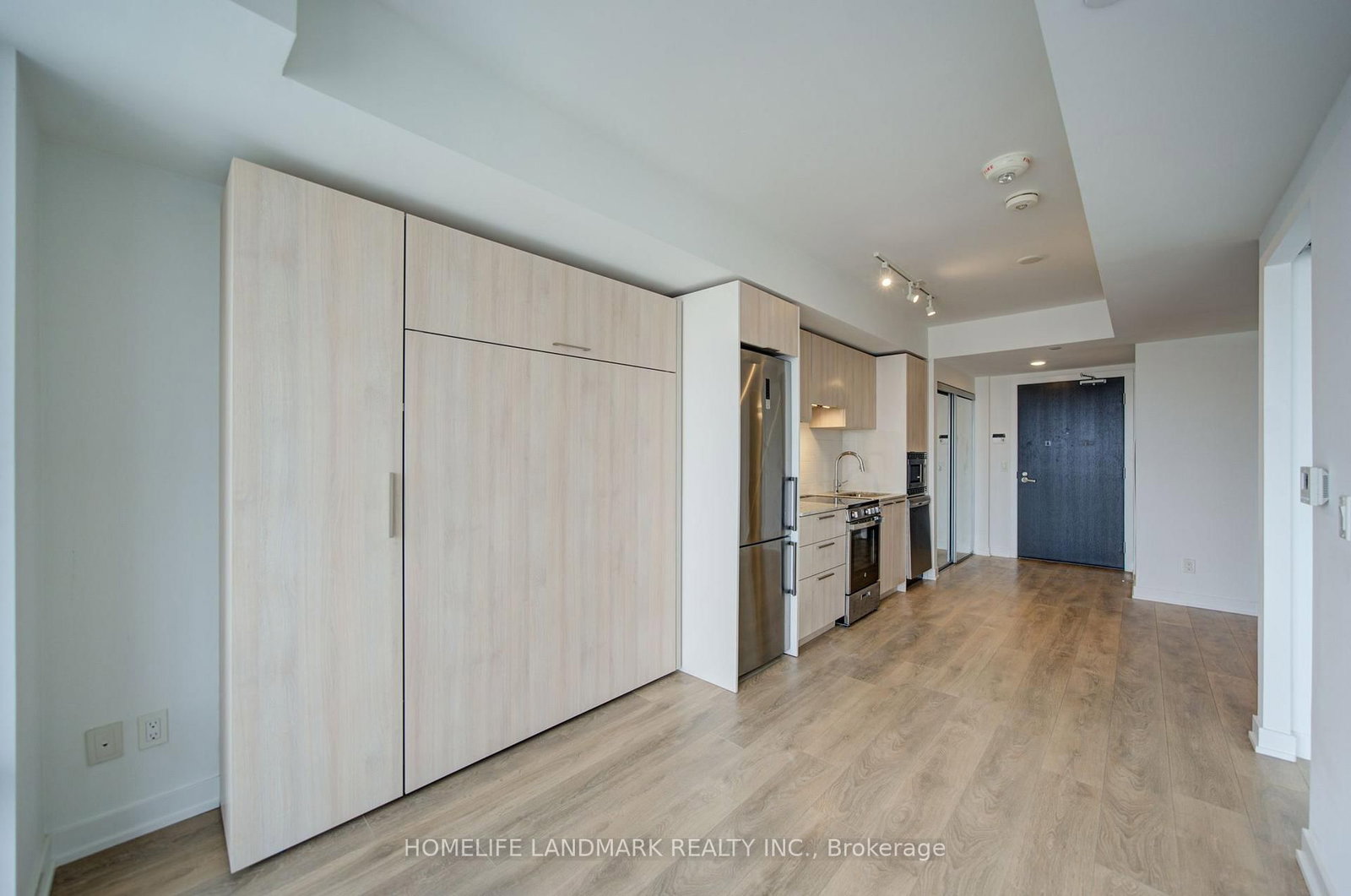 18 E Maitland Terrace • #2402 • Toronto, ON photo 32