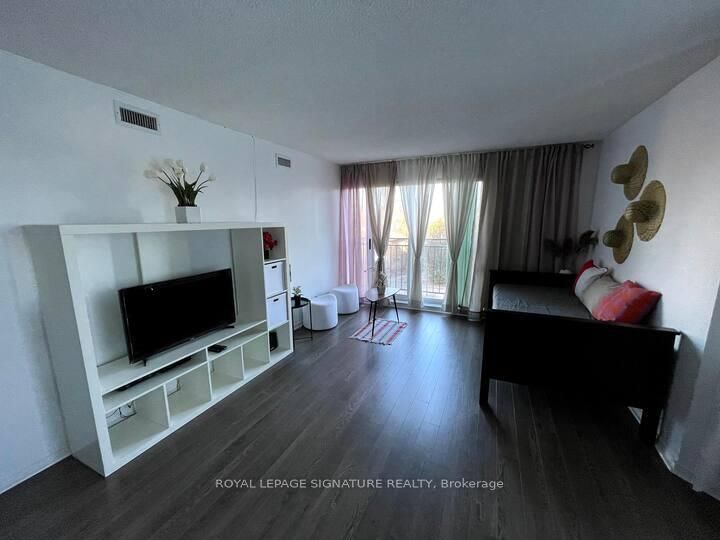 38 Hollywood Avenue • #317 • Toronto, ON photo 4
