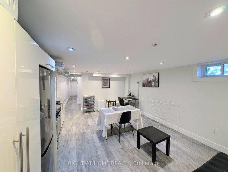 189 Sheridan Ave photo 5