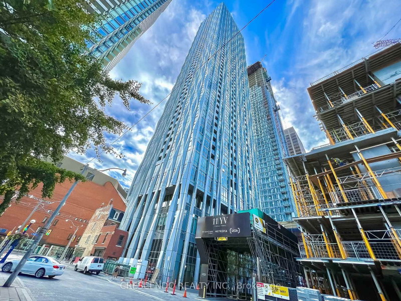 home for lease on #3307-1 Yorkville Avenue N