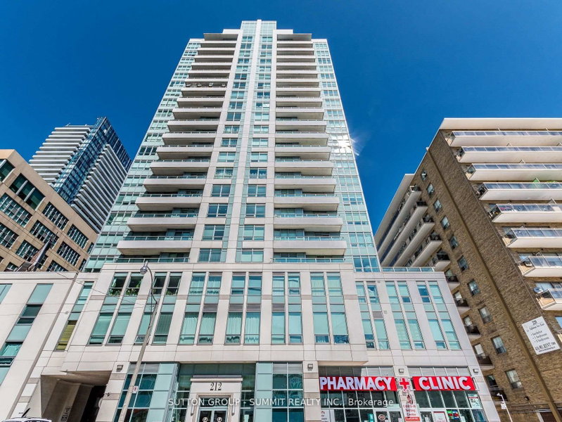 1704 - 212 Eglinton Avenue E