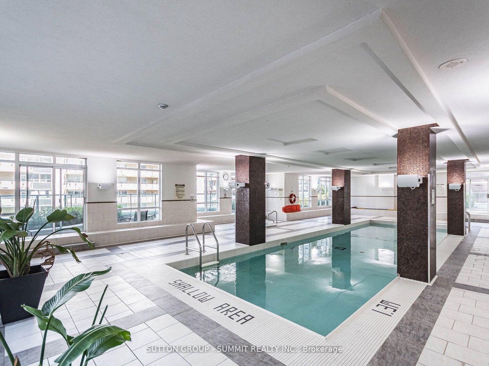 212 E Eglinton Avenue • #1704 • Toronto, ON photo 21