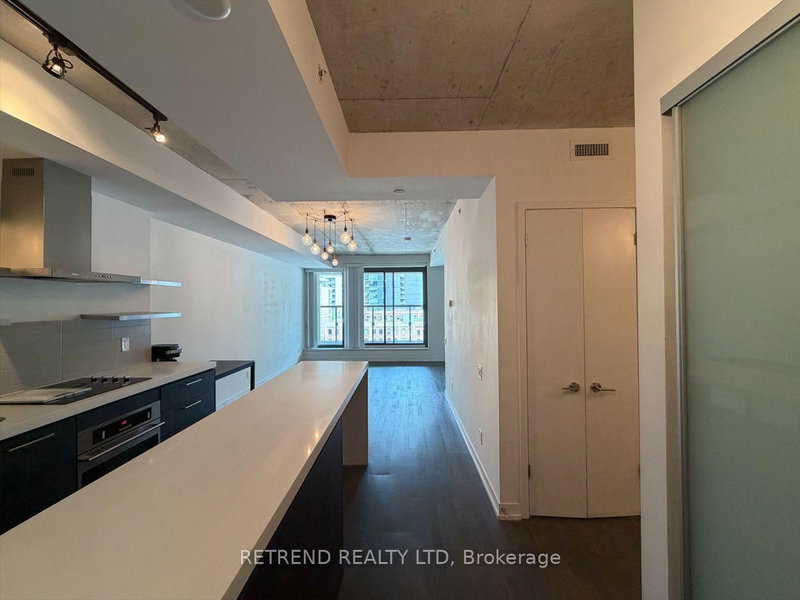 610 - 560 King Street W