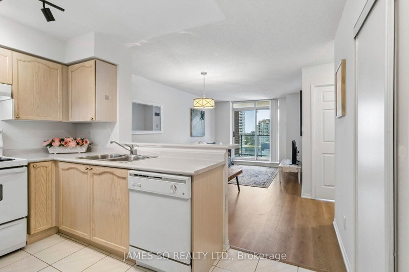 1625 - 233 Beecroft Road