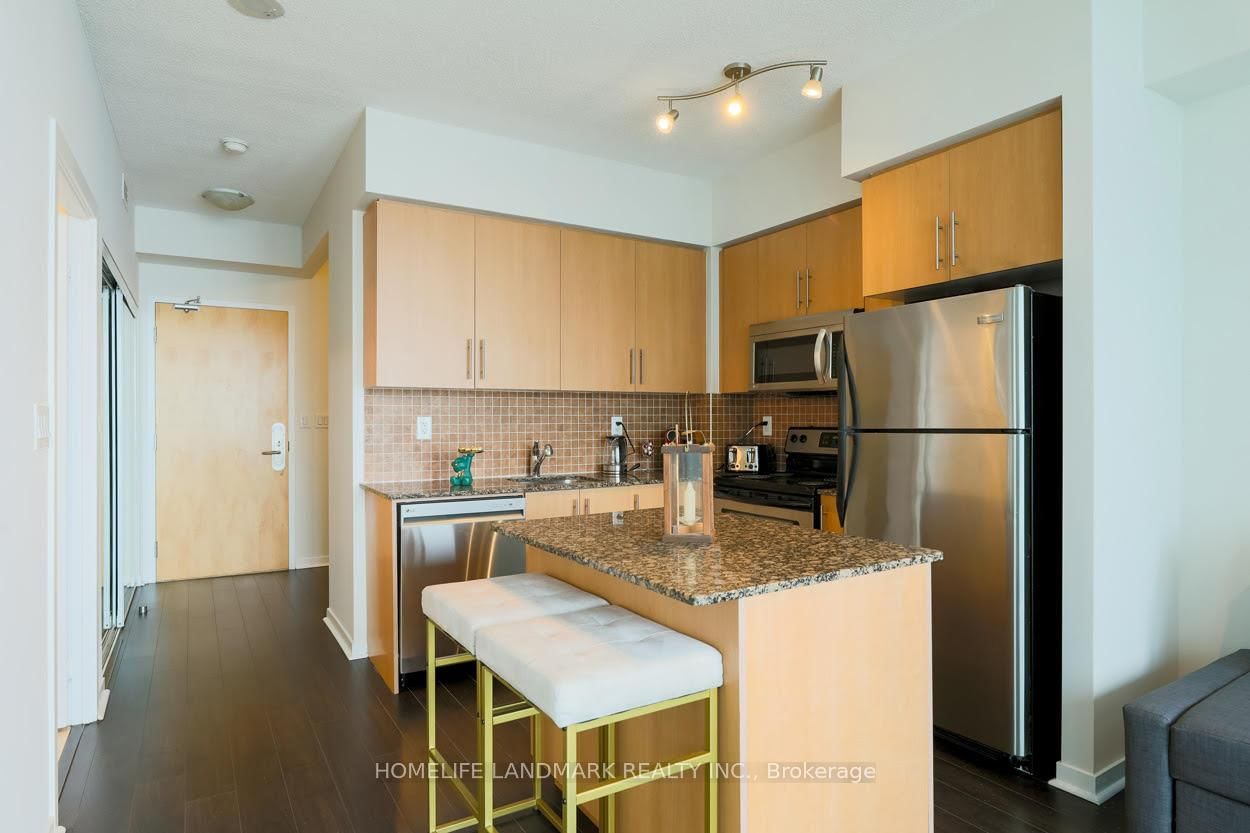 55 bremner Boulevard • #4003 • Toronto, ON photo 8
