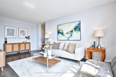 711 - 5 Parkway Forest Drive