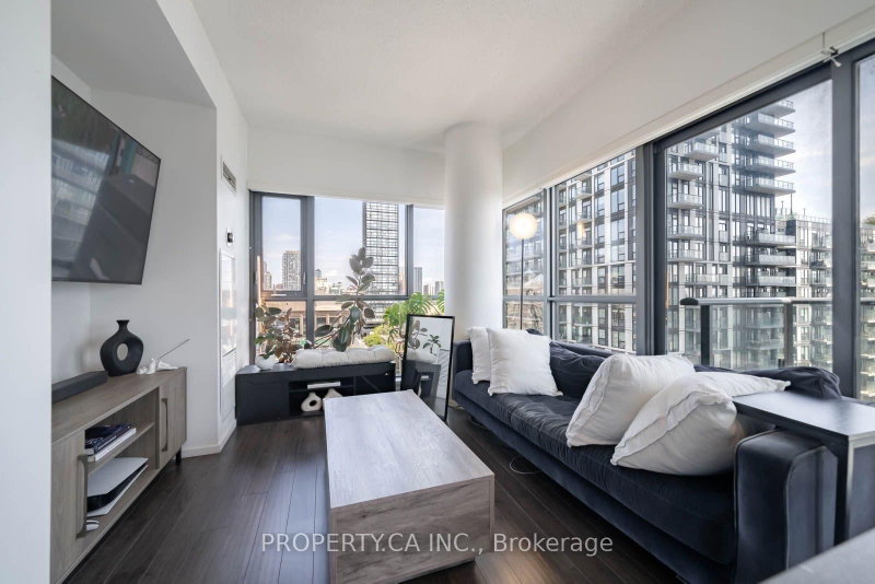 1506 - 159 Dundas Street E