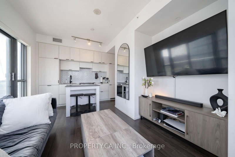 1506 - 159 Dundas Street E