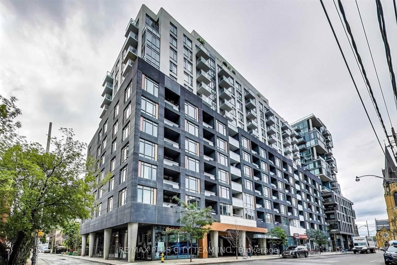1631 - 525 Adelaide Street W