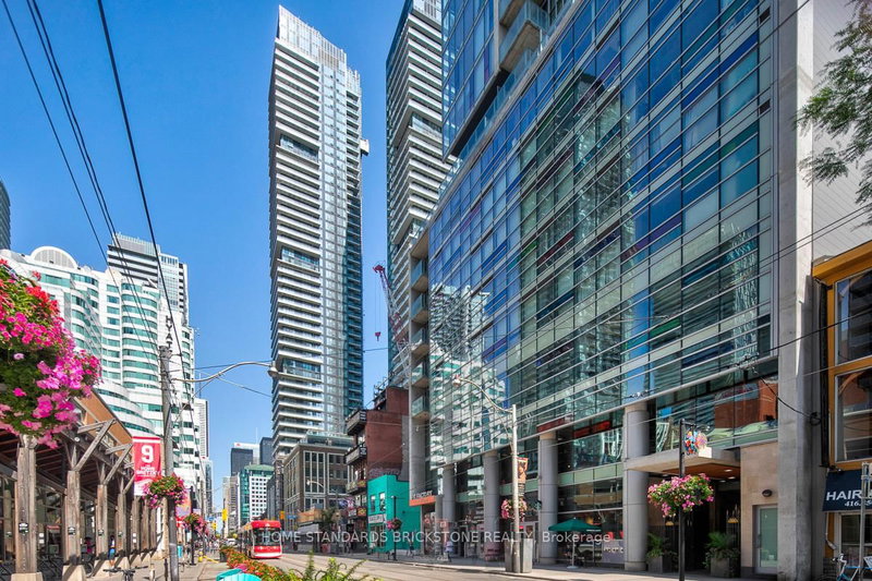 506 - 375 King Street W