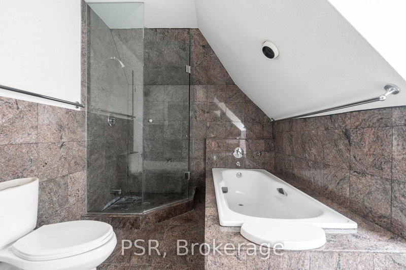 3RD FL - 25 Coulson Avenue