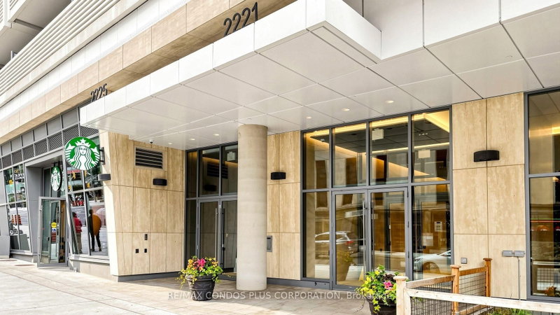 506 - 2221 Yonge Street