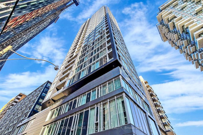 1810 - 68 Shuter Street