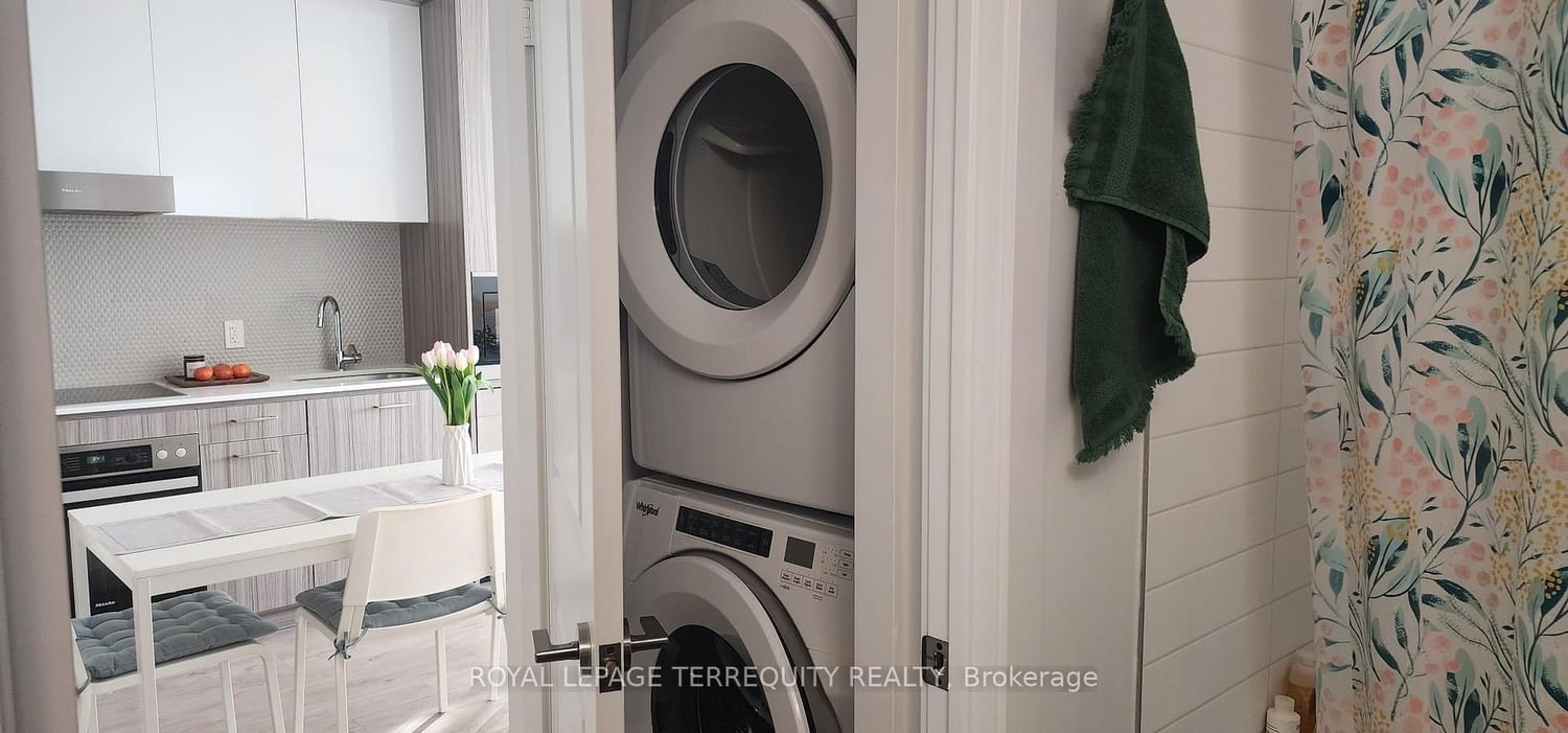 11 Lillian Street • #501 • Toronto, ON photo 21