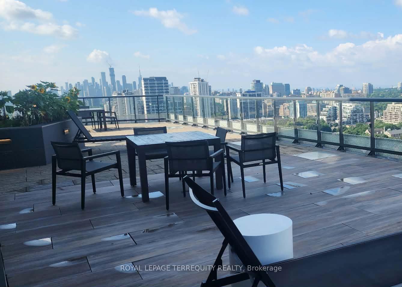 11 Lillian Street • #501 • Toronto, ON photo 22