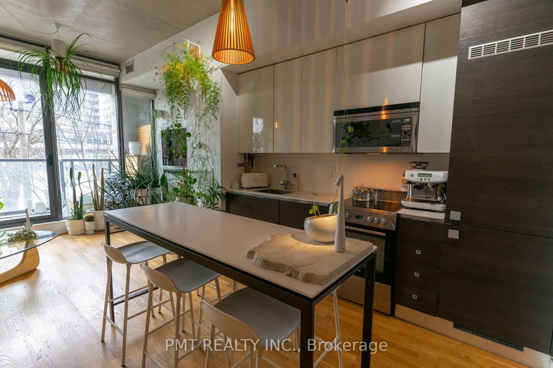 204 - 8 Dovercourt Road