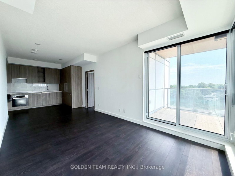 906 - 27 McMahon Drive