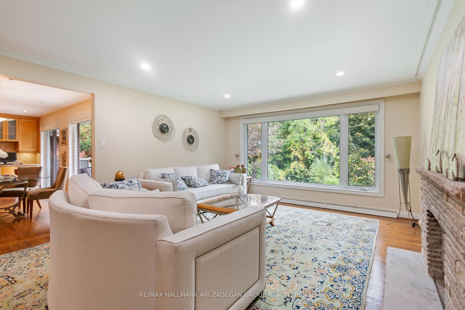 195 Burbank Drive, Toronto 5