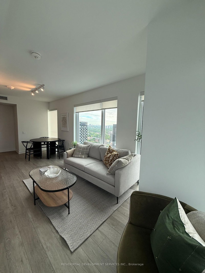3703 - 88 Queen Street