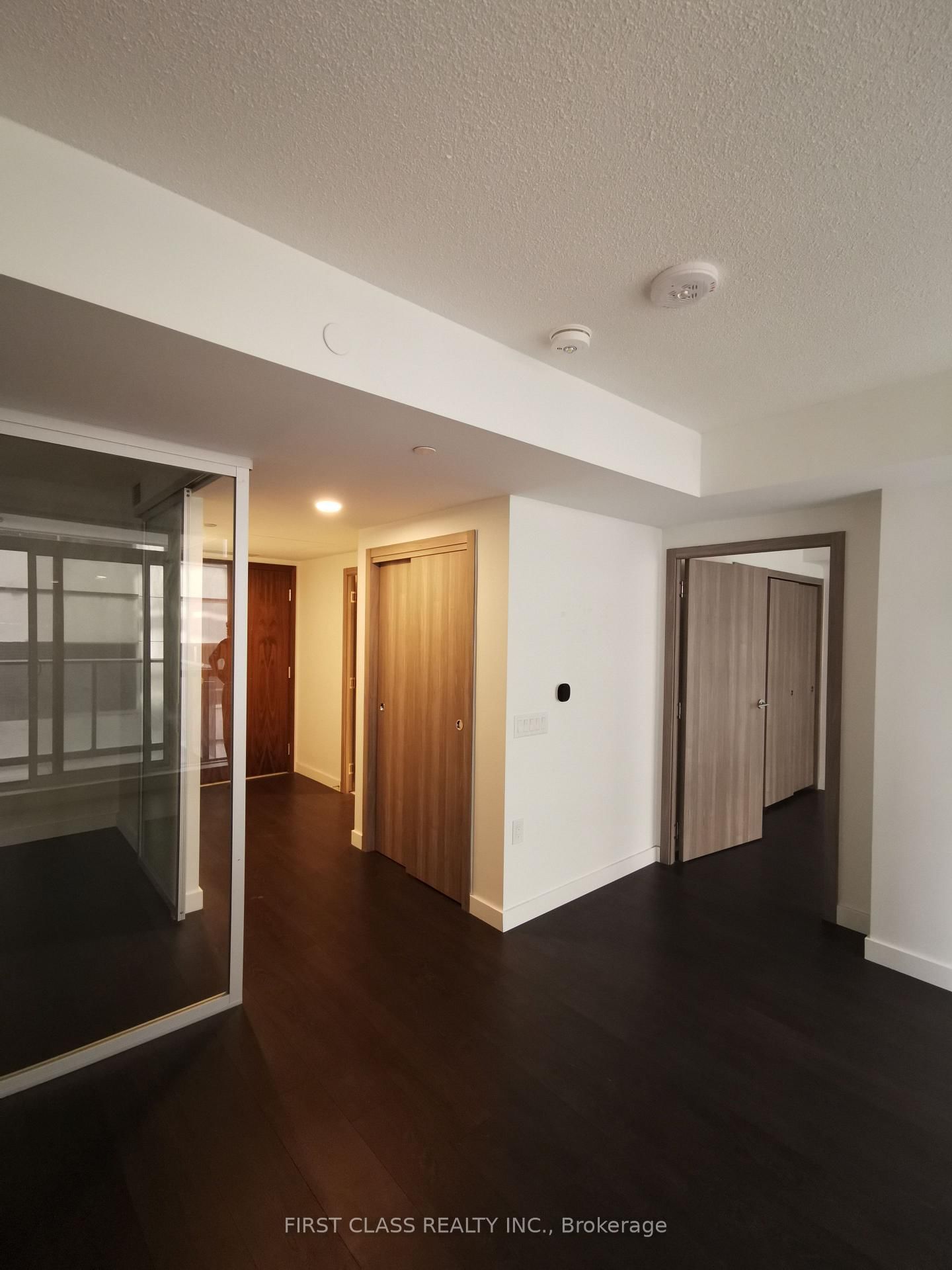 38 Widmer Street • #710 • Toronto, ON photo 6