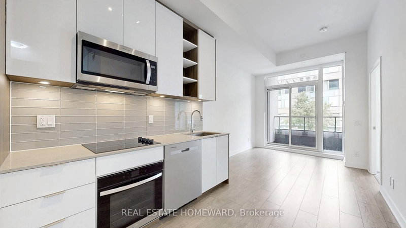 208 - 543 Richmond Street W