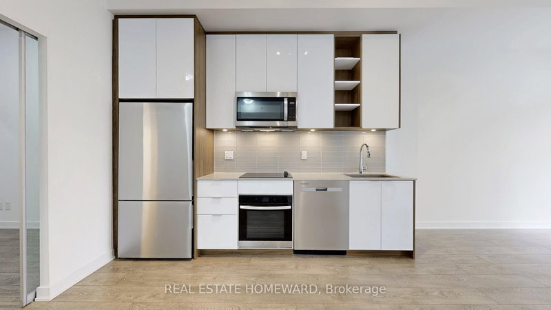 208 - 543 Richmond Street W