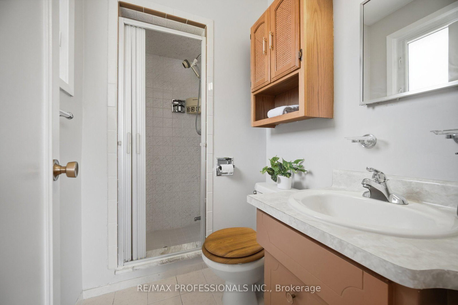90 Peckham Avenue • Toronto, ON photo 26