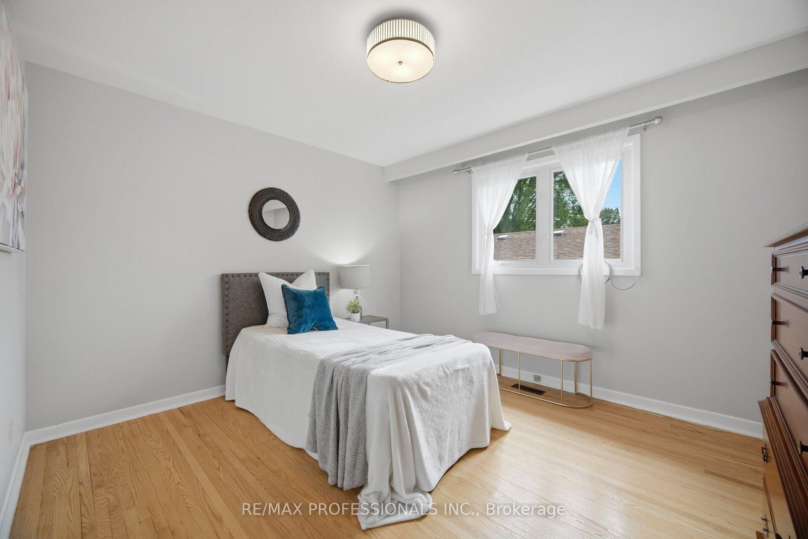90 Peckham Avenue • Toronto, ON photo 30