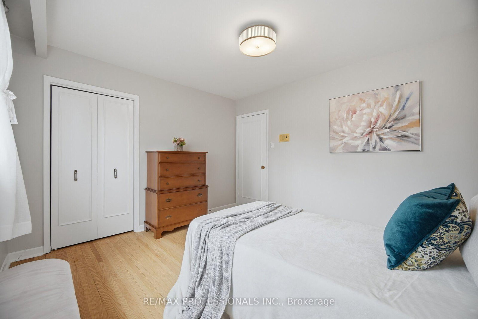90 Peckham Avenue • Toronto, ON photo 31