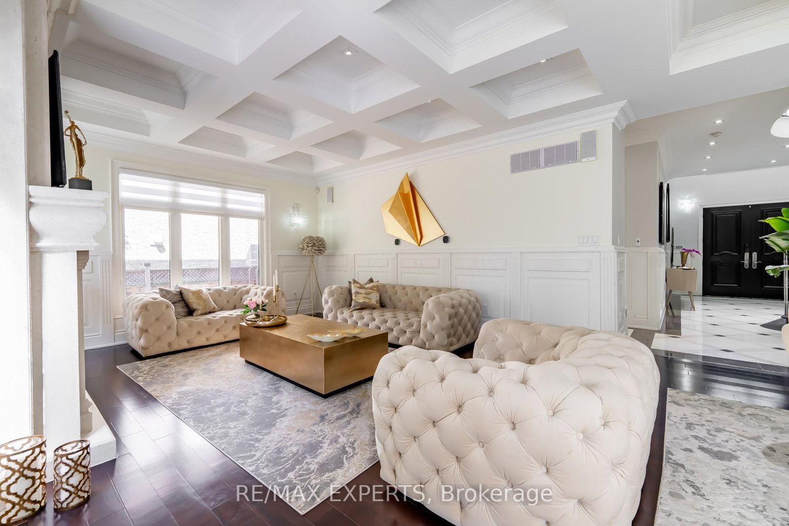9 Calderon Crescent • Toronto, ON photo 14