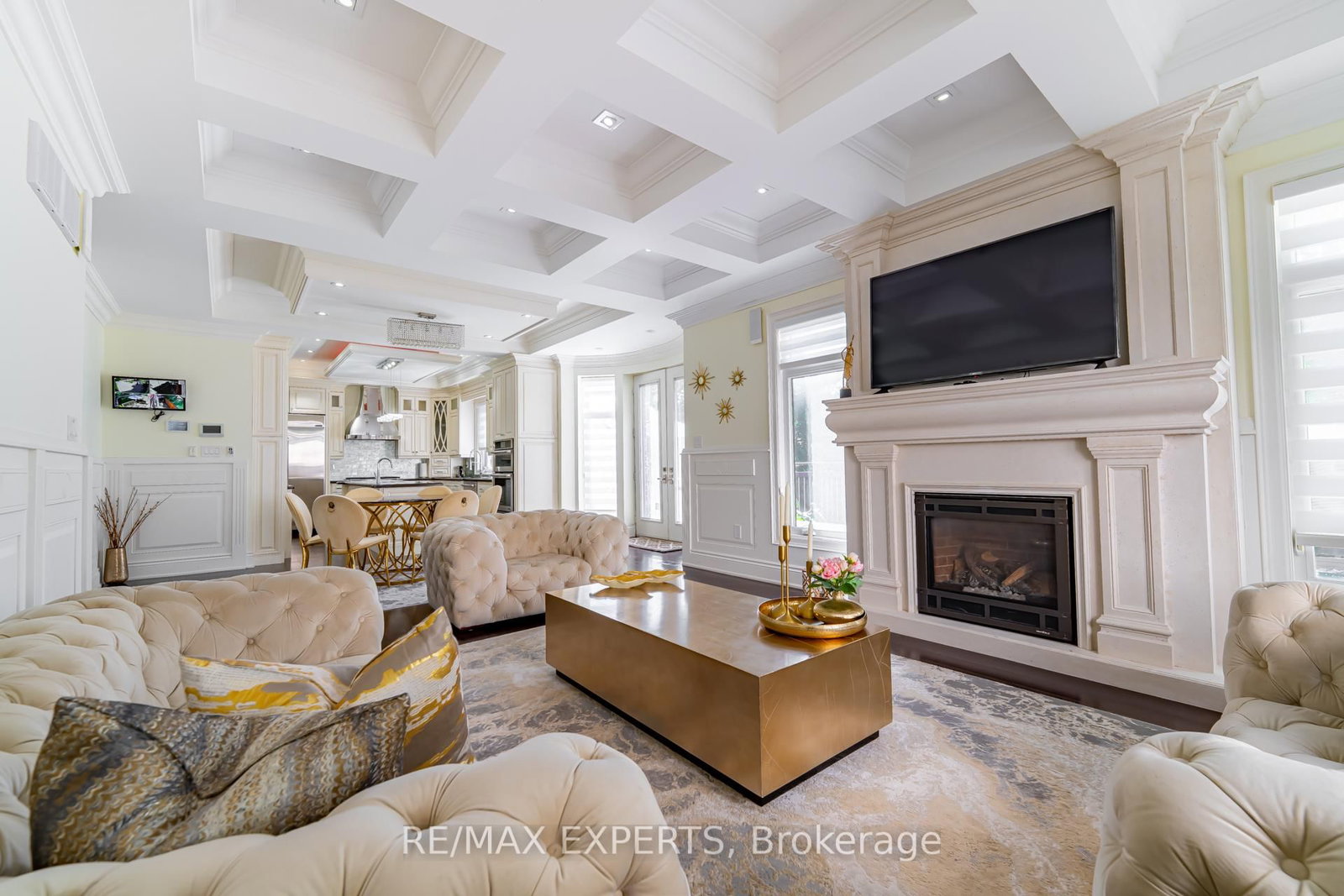 9 Calderon Crescent • Toronto, ON photo 16