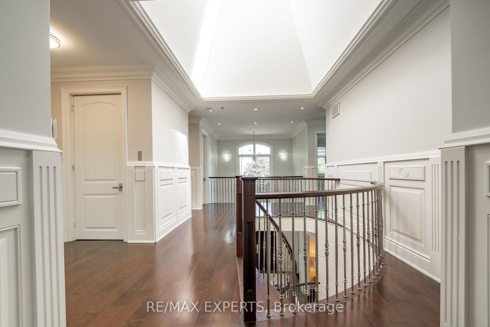 9 Calderon Crescent • Toronto, ON photo 20