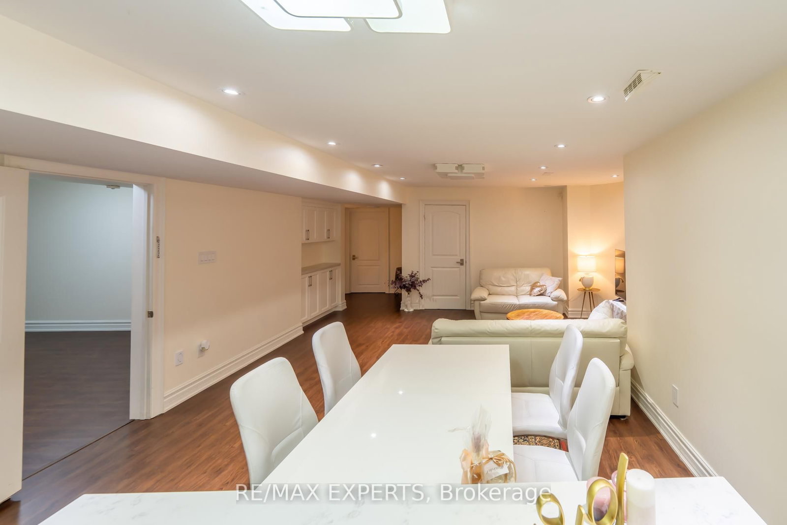 9 Calderon Crescent • Toronto, ON photo 28