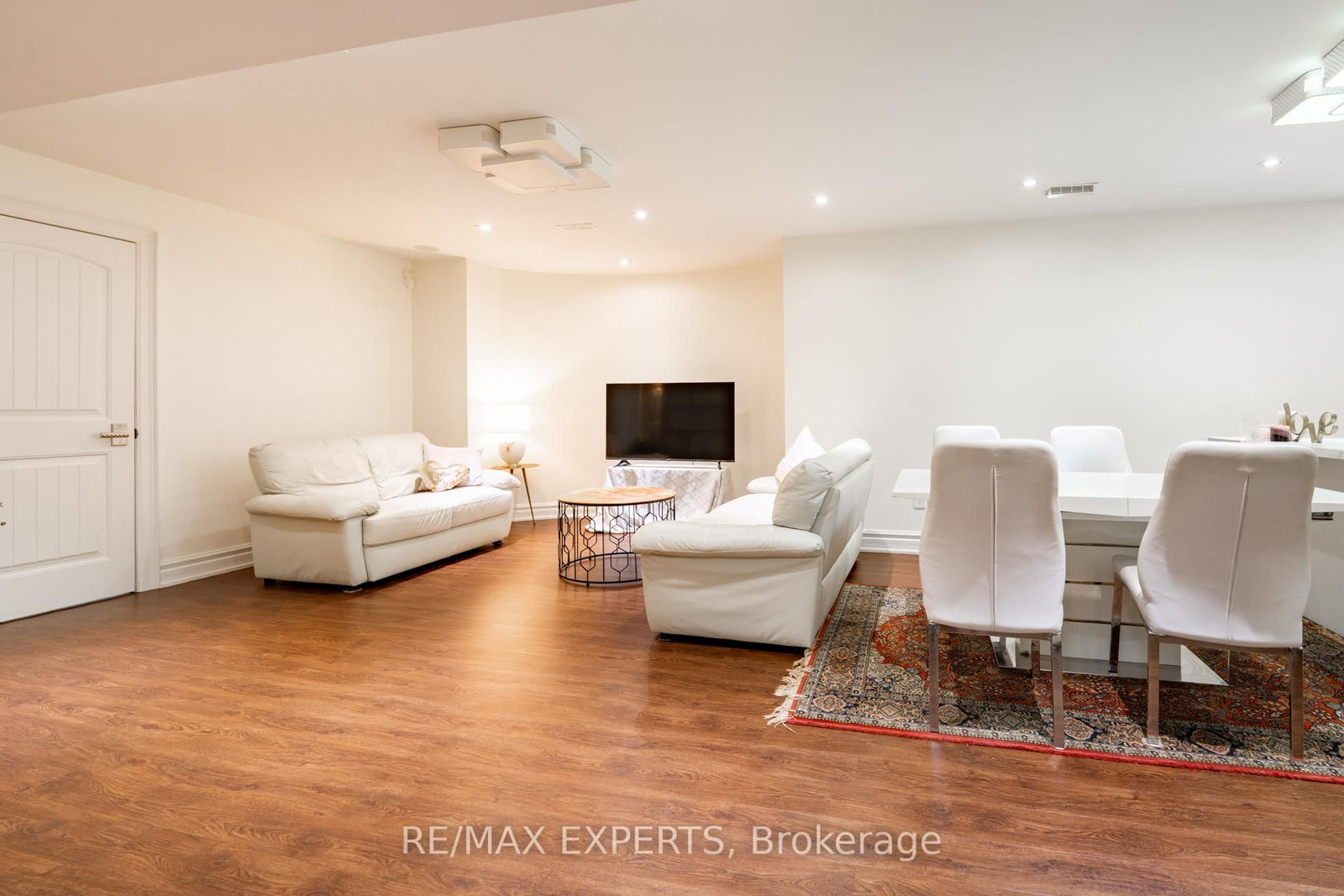 9 Calderon Crescent • Toronto, ON photo 29