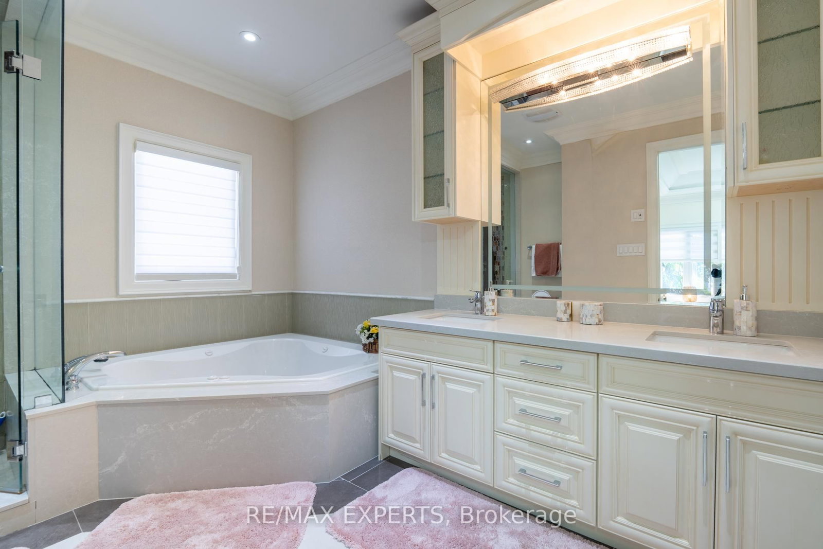 9 Calderon Crescent • Toronto, ON photo 30