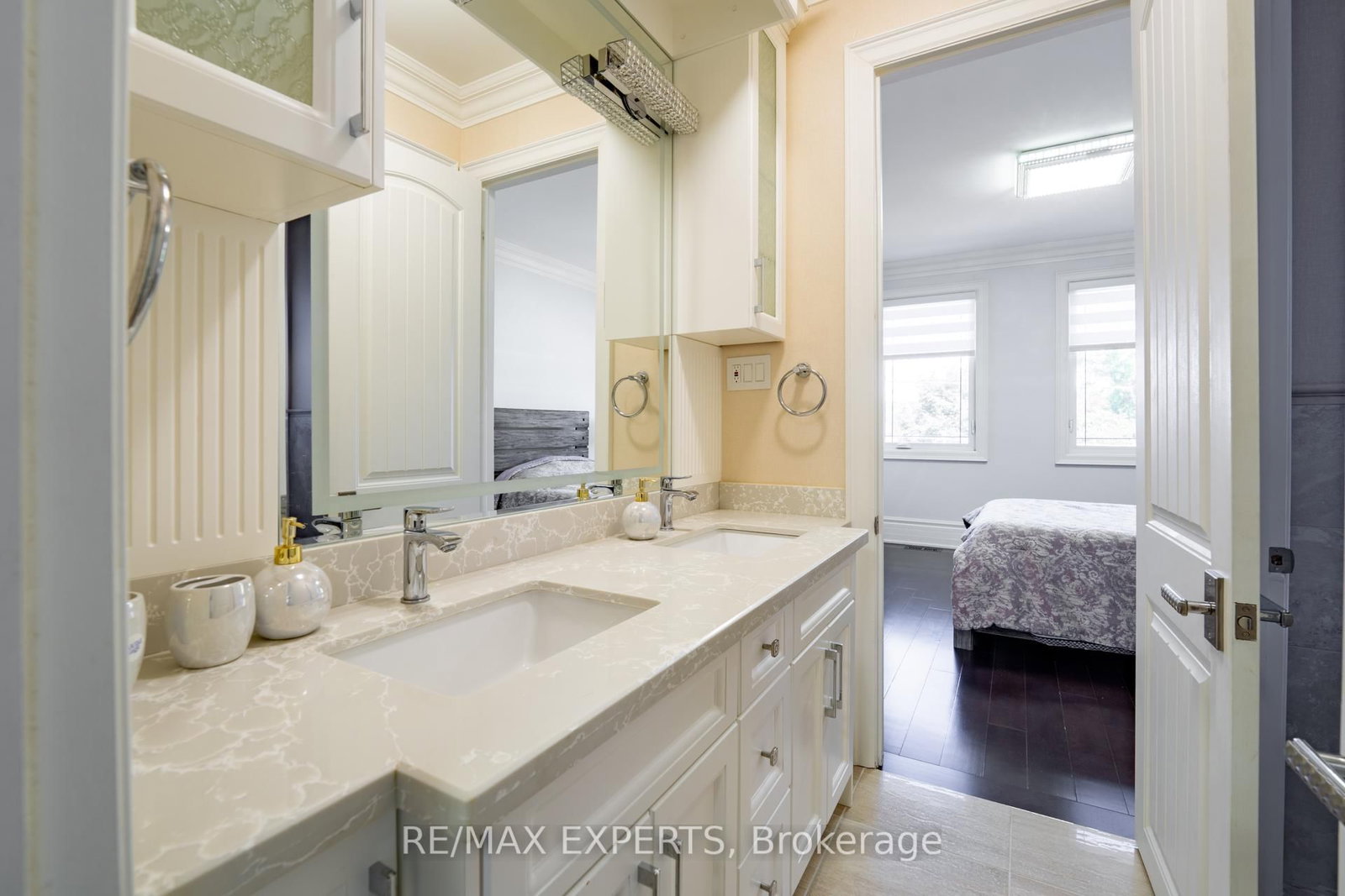 9 Calderon Crescent • Toronto, ON photo 32