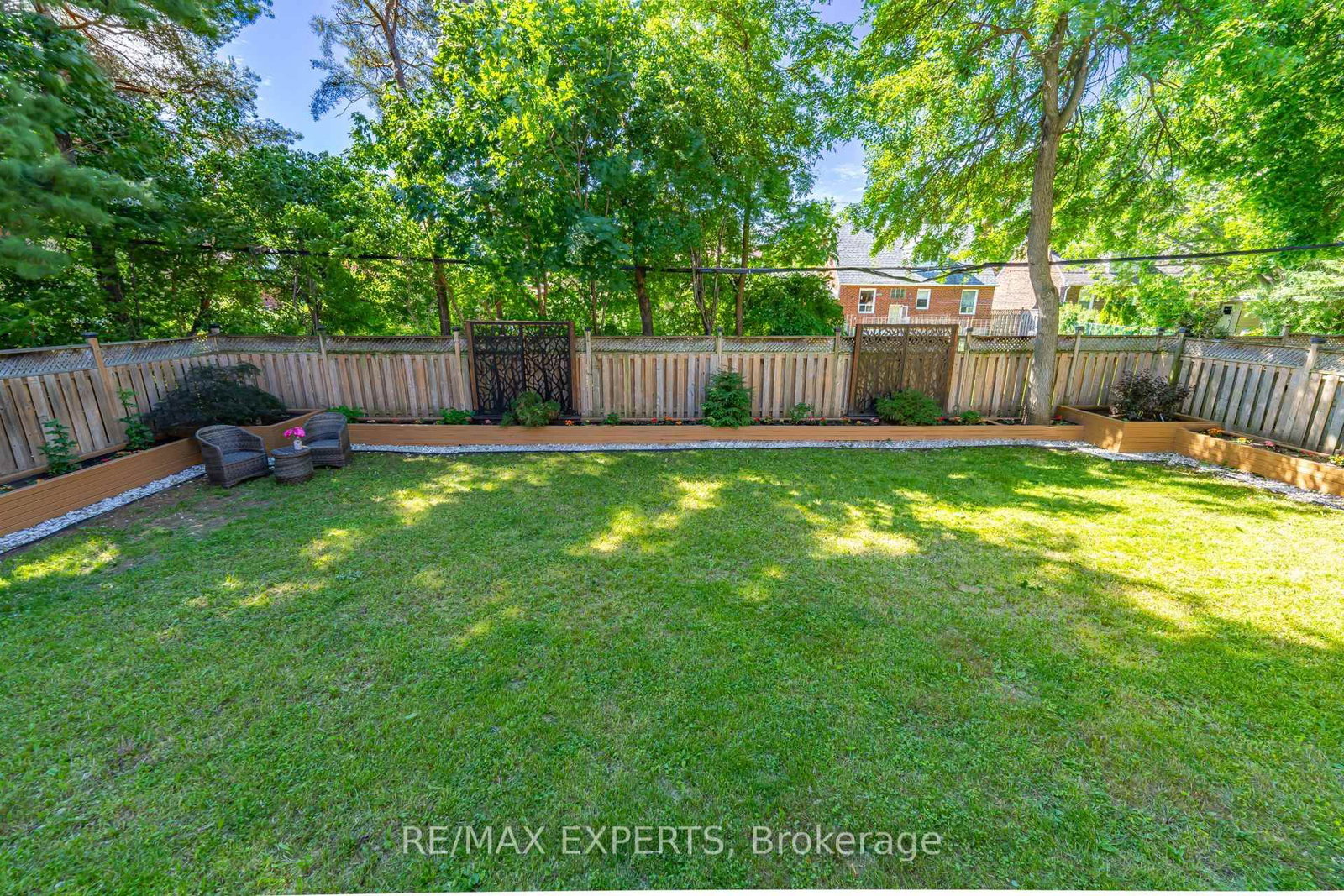 9 Calderon Crescent • Toronto, ON photo 39
